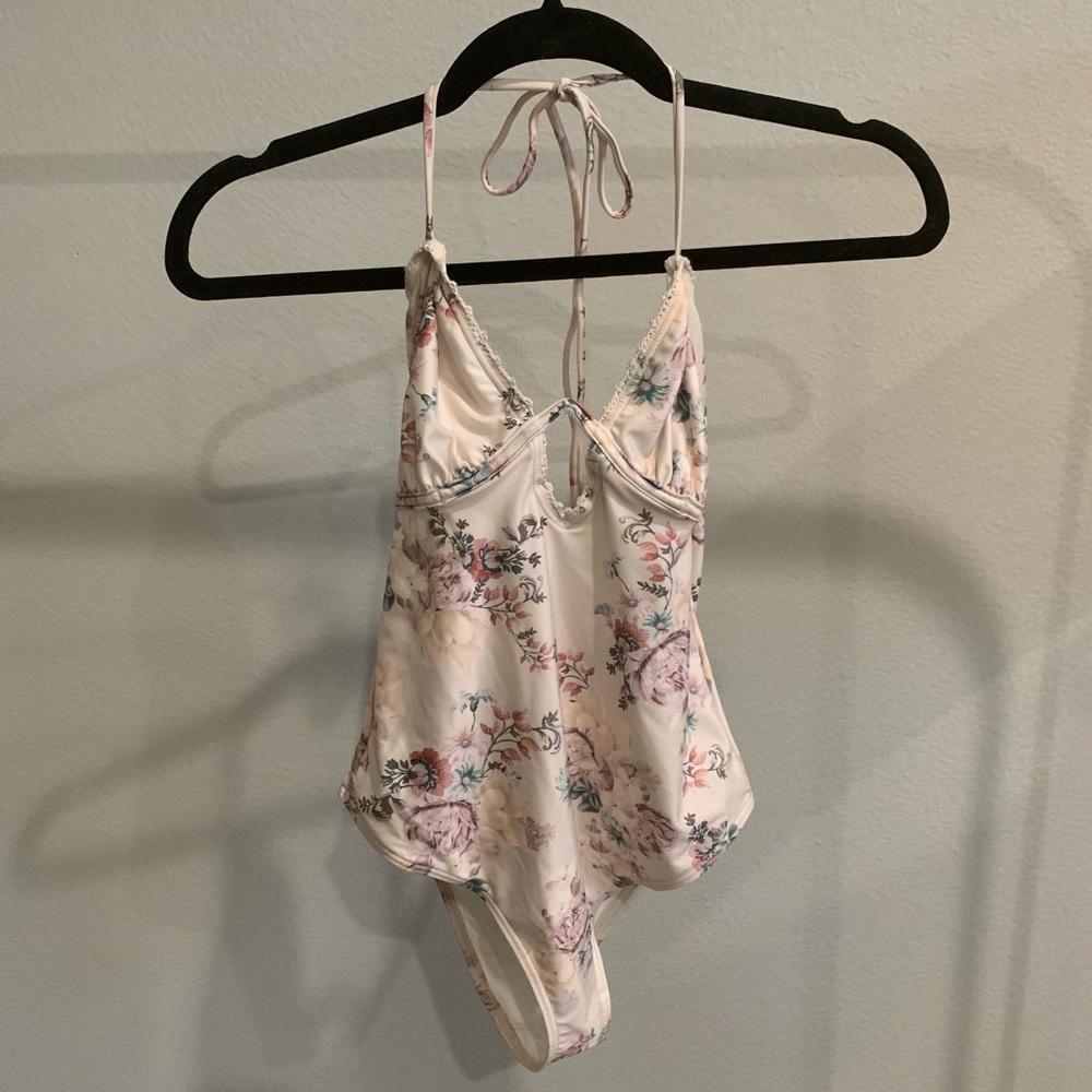 + MINKPINK Secret Garden One Piece 🌸